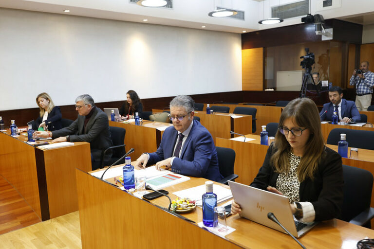 La modificación del Estatuto de Personas Consumidoras, lista para ir a Pleno