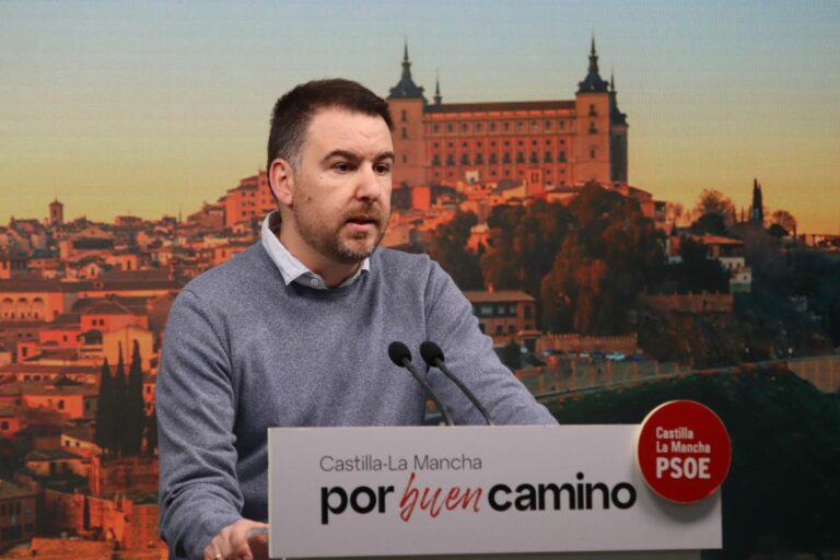 El PSOE pide al PP que deje de boicotear la negociación con los sindicatos para la recuperación de la carrera sanitaria