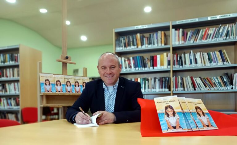El profesor José Jiménez Muñoz publica un libro sobre el acogimiento familiar de menores ambientado en la provincia de Ciudad Real