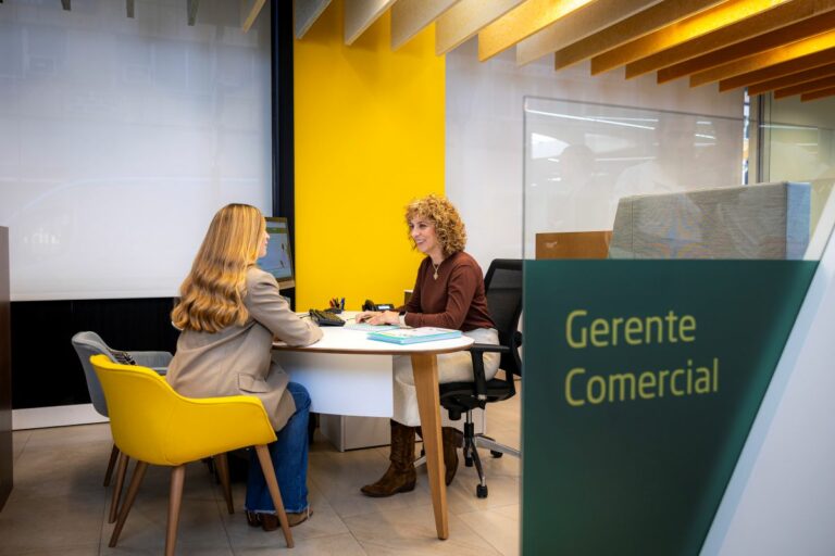 Globalcaja impulsa el talento femenino con un 47,3% de mujeres en alta dirección