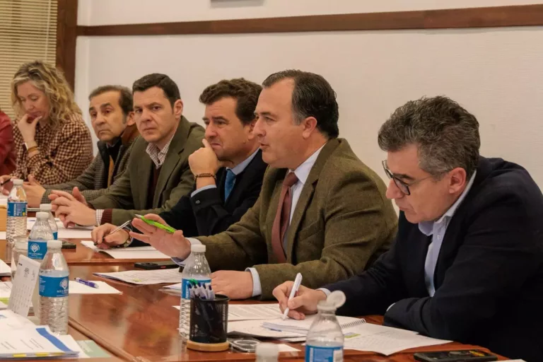 VOX llevará a las Cortes las preocupaciones de las Comunidades de los regantes del Alto Guadiana