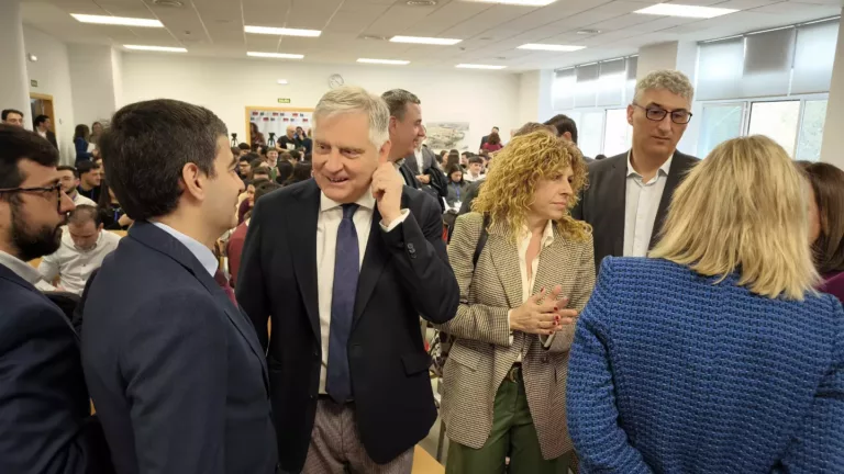 Más de 20 empresas captan talento en la ETSII de Ciudad Real