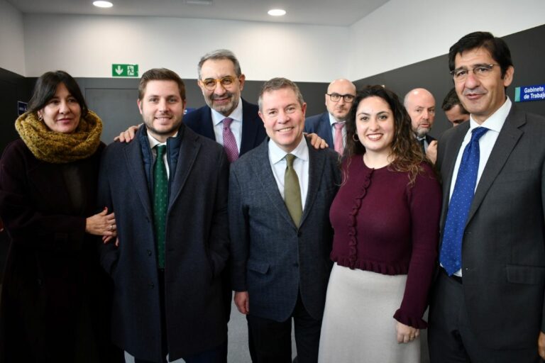 PSOE: «Puebla de Don Rodrigo contará con una ambulancia de Soporte Vital Básico gracias al compromiso de Page»