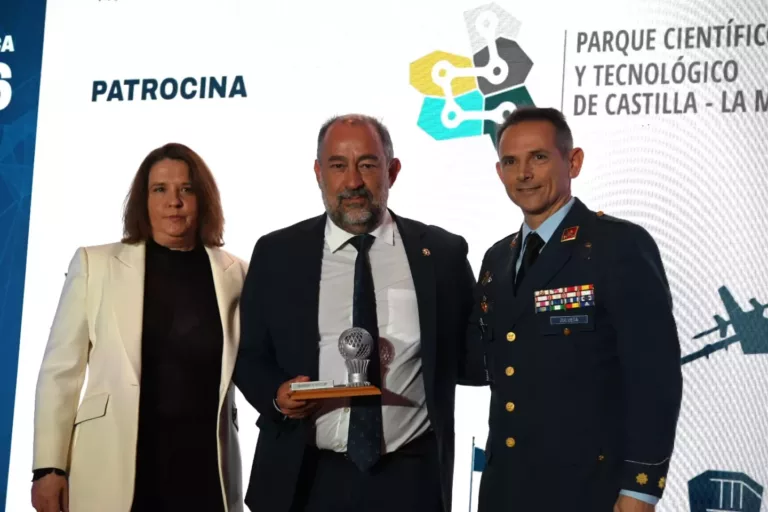 La UCLM recibe del Ejército del Aire y del Espacio el Premio al Talento y Formación