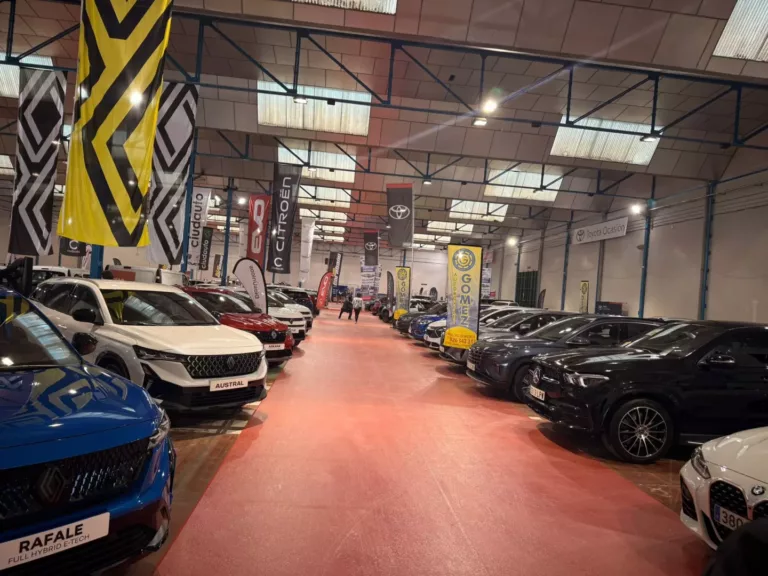 El salón del automóvil de Valdepeñas cerró la venta de medio centenar de vehículos el fin de semana