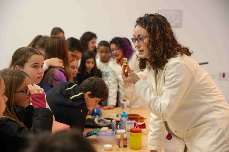 Repsol celebra la segunda edición de sus Jornadas Científicas orientadas a los alumnos de 6º de Primaria de Puertollano