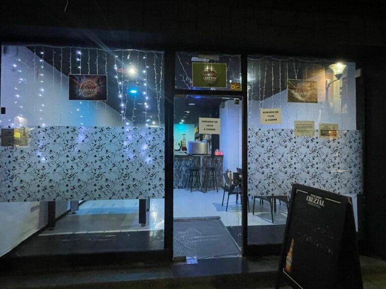 Abre en Puertollano el discobar latino «Flow 809», ritmo para todos los públicos