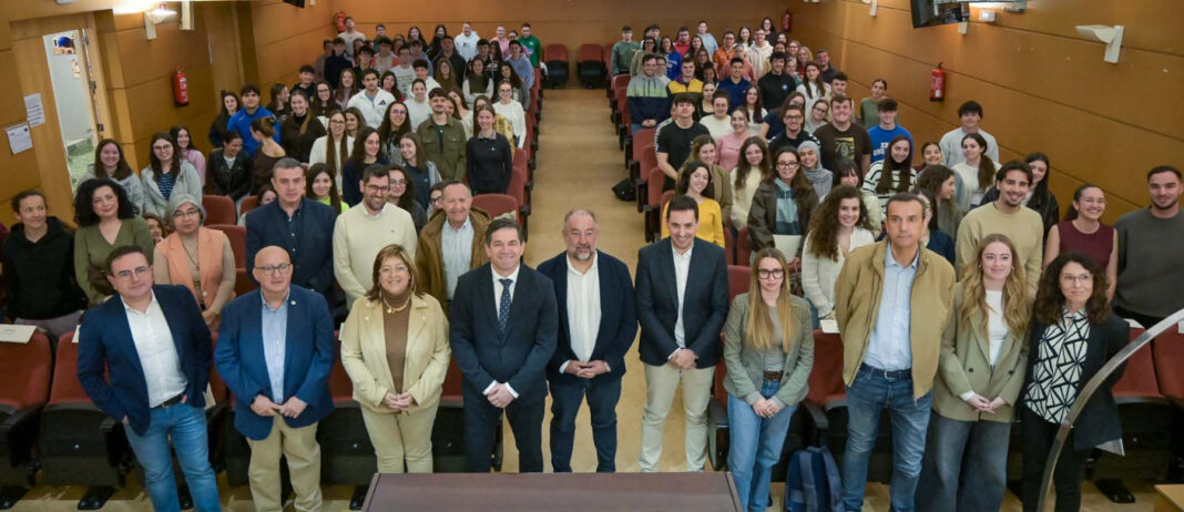 b4db3c7c0767514b6ce052804e3c9bdd_XL