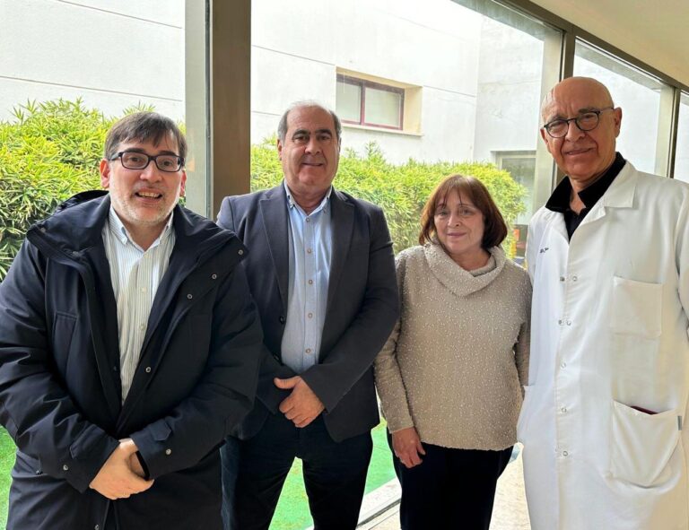 El Colegio de Médicos aborda con el alcalde de Ballesteros de Calatrava la realidad y los retos de la medicina rural