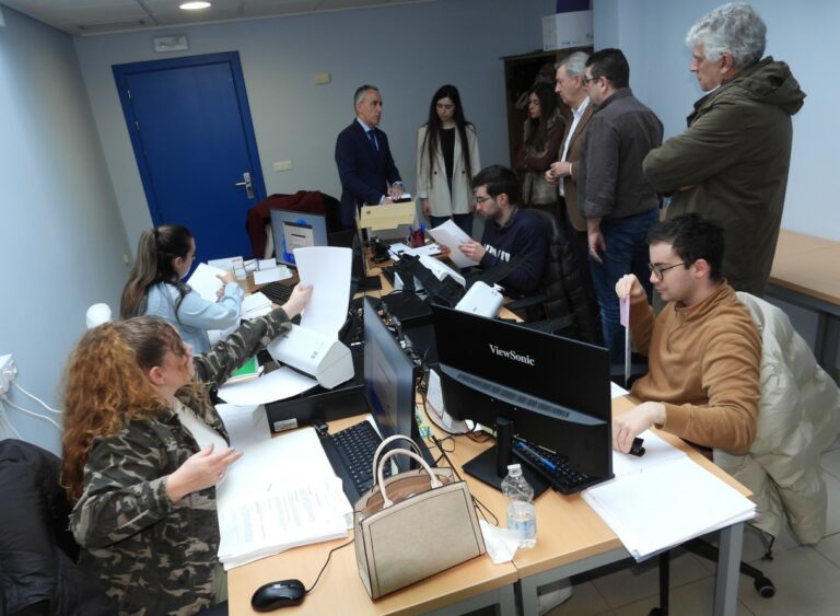 El Ayuntamiento de Puertollano contrata cuatro personas con discapacidad intelectual para desarrollar trabajos de digitalización de documentos