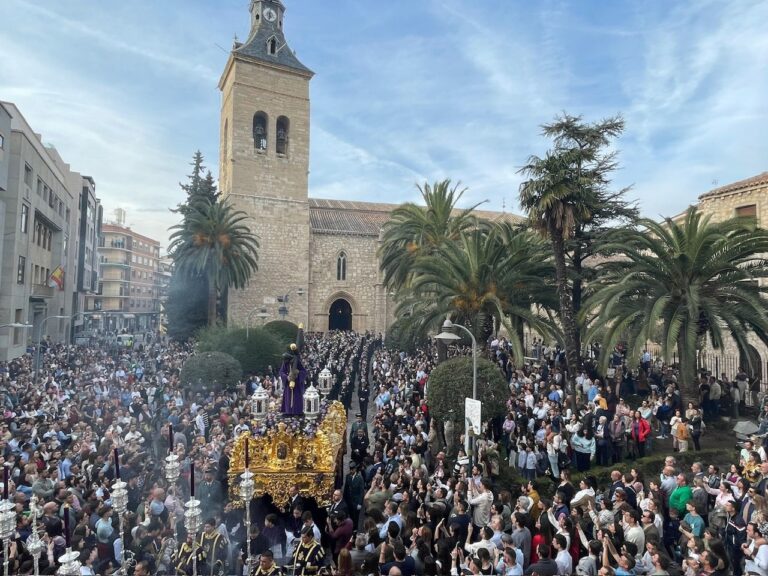 El Domingo de Pasión contará con tribunas y sillas gratuitas para ver el discurrir de Nuestro Padre Jesús Nazareno