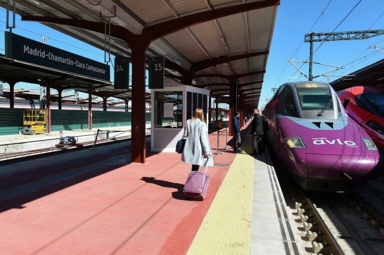 Renfe ofrece tres millones de plazas para Semana Santa y los autobuses aumentan un 45% su oferta