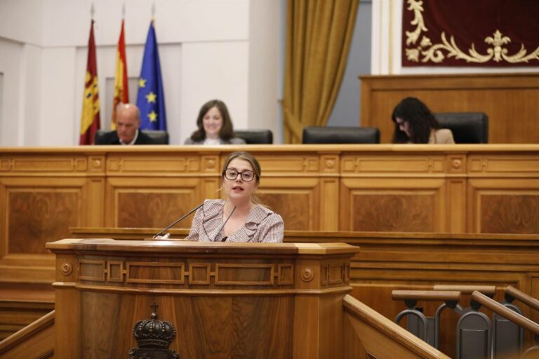 PP y Vox critican el nivel salarial en C-LM y el PSOE responde que tapan «la realidad» económica regional