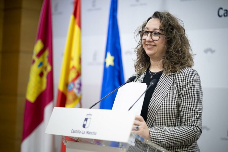 Castilla-La Mancha es la tercera comunidad autónoma del país con mayor descenso interanual del paro tras crear más de 20.000 empleos en el último año