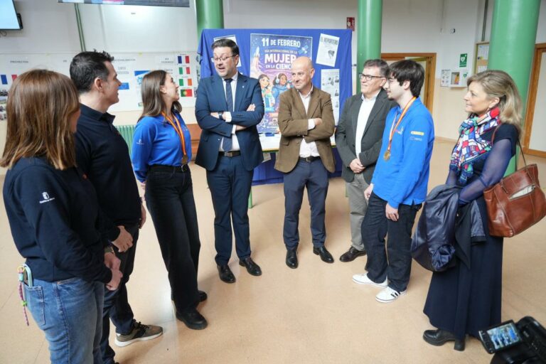 Un total de 63 centros educativos y más de 6.600 alumnos de la región participan en un proyecto para mejorar la competencia lectora desde edades tempranas 