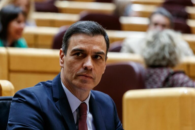 Sánchez anuncia un plan de 80 medidas que movilizará 5.000 millones para paliar los efectos de la guerra