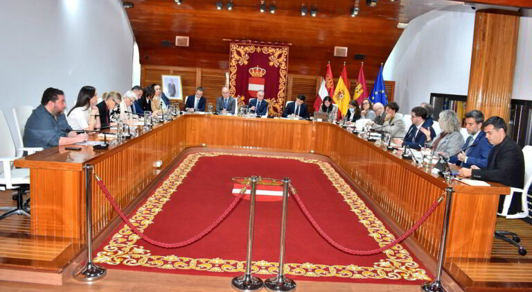 Puertollano: Una modificación de créditos de 2,6 millones y la actualización de las tarifas de taxi, en el debate plenario de marzo