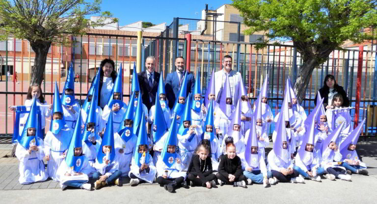 Puertollano: Los colegios María Inmaculada y Salesianos celebran su tradicional vía crucis y procesión infantil