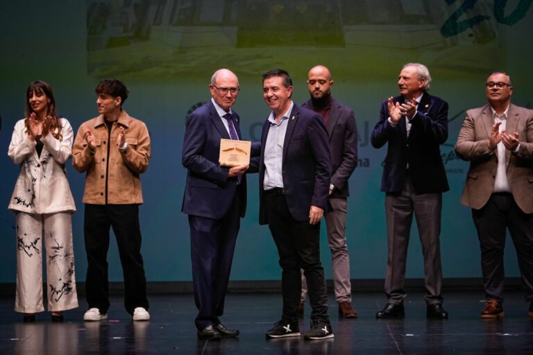 Globalcaja reconocida en la Gala Provincial del Deporte de Albacete por su compromiso con la promoción deportiva