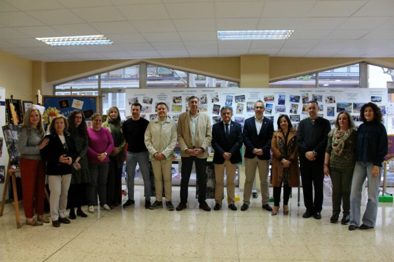 El CEIP ‘La Espinosa’ de Daimiel acerca la Semana Santa a la comunidad educativa y cultural dentro de la iniciativa ‘Delegación Abierta’ del Gobierno regional
