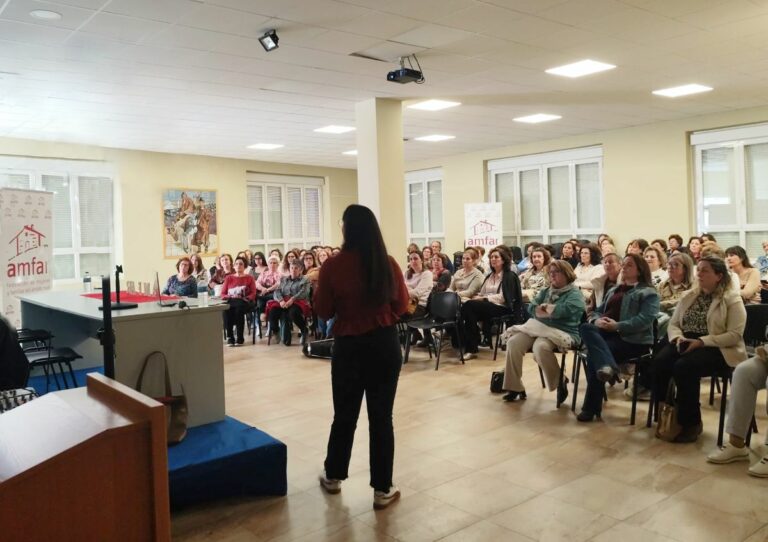 AMFAR Membrilla reúne a un centenar de mujeres en torno a la alimentación saludable