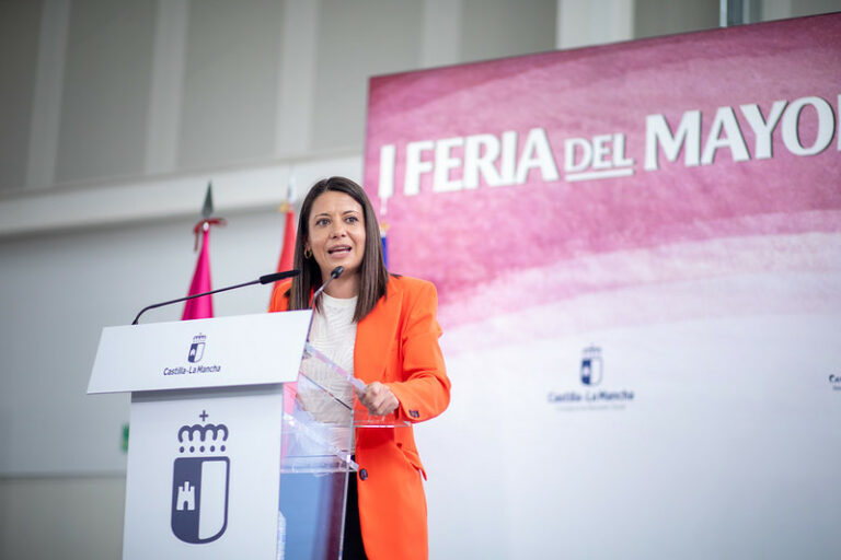 La I Feria regional del Mayor de Castilla-La Mancha convierte a Azuqueca de Henares en punto de referencia del envejecimiento activo