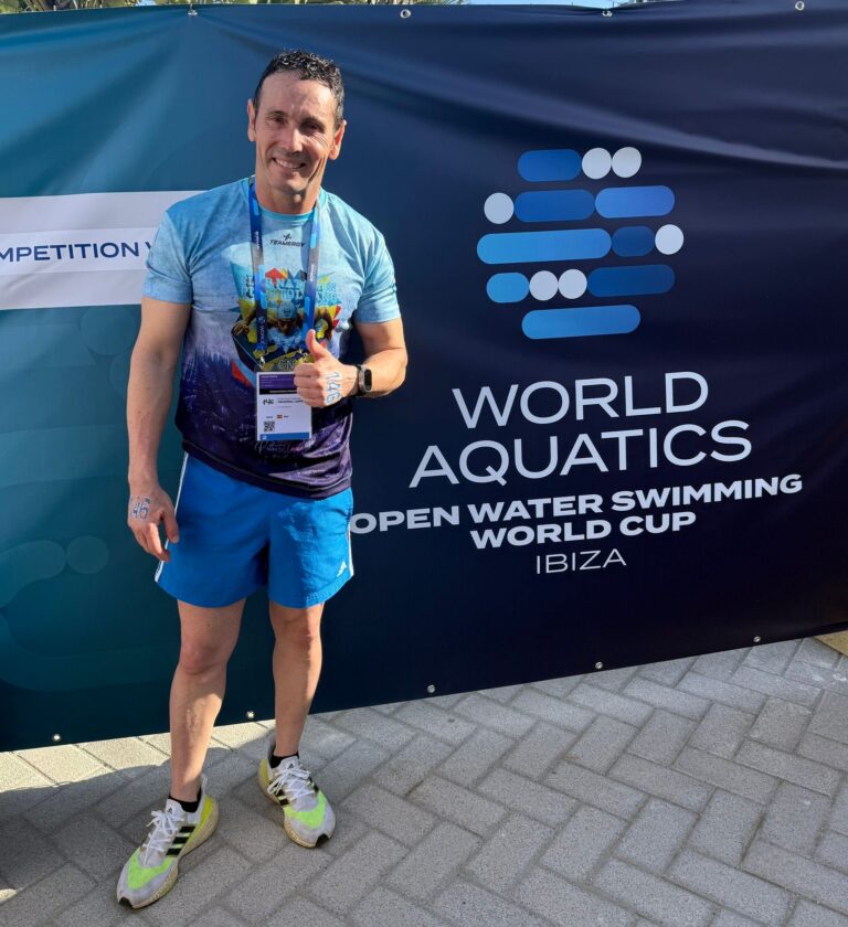 Fran Tamaral logra el quinto puesto en la Copa del Mundo Máster de Aguas Abiertas en Ibiza