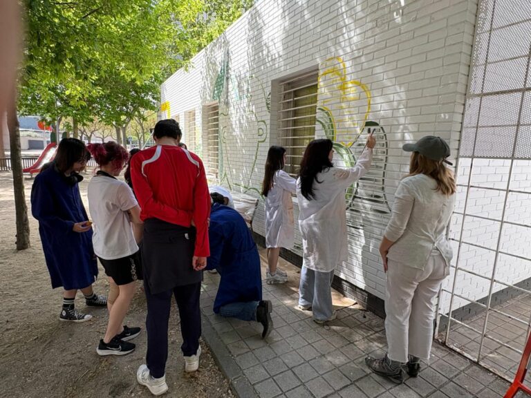 Nuevo mural participativo en el Centro Social Los Ángeles de Ciudad Real