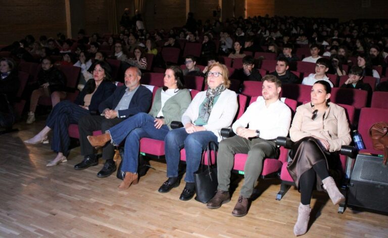 Entreparques reúne en Piedrabuena a cerca de 300 estudiantes en una jornada comarcal para impulsar el emprendimiento y la igualdad en el medio rural