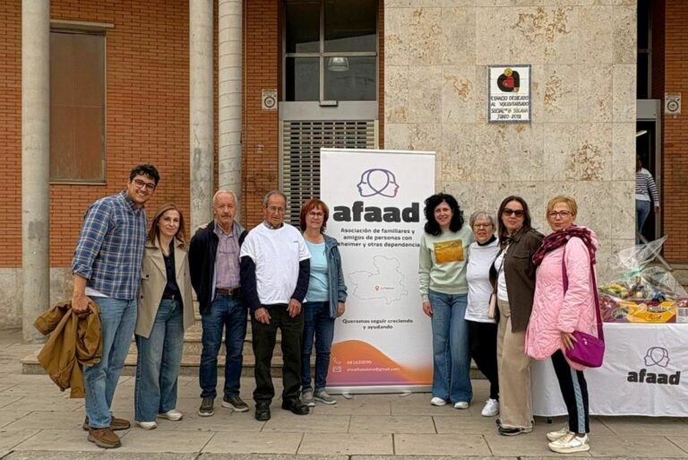 El Gobierno regional ofrece visibilidad y servicios especializados a las personas afectadas de Parkinson en la provincia de Ciudad Real