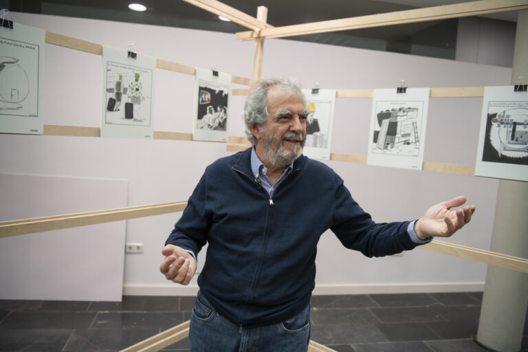 El Colegio de Arquitectos expone cuarenta viñetas de El Roto que ilustran el problema “estructural” de la vivienda