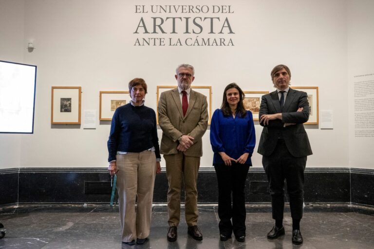 Presentación de la exposición “El universo del artista ante la cámara”: Retratos, estudios y creación artística en la segunda mitad del XIX y primeras décadas del XX