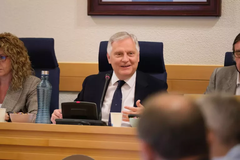 Cañizares denuncia la falta de planificación del Gobierno ante el proceso de regularización extraordinaria y exige una respuesta inmediata