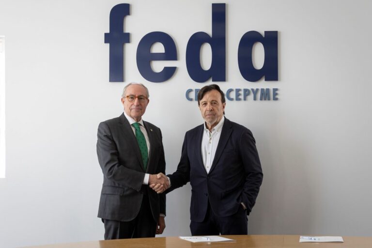 Globalcaja y FEDA renuevan su compromiso de colaboración y desarrollo empresarial
