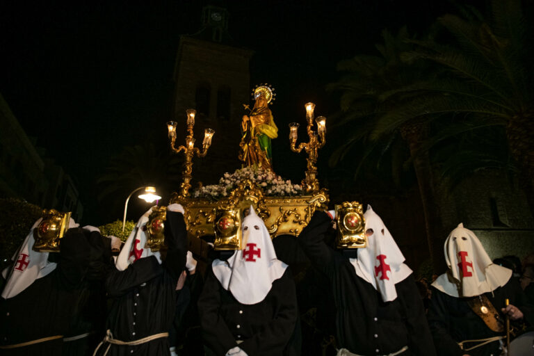 Mayor Dolor, primera salida procesional de la Hermandad del Silencio