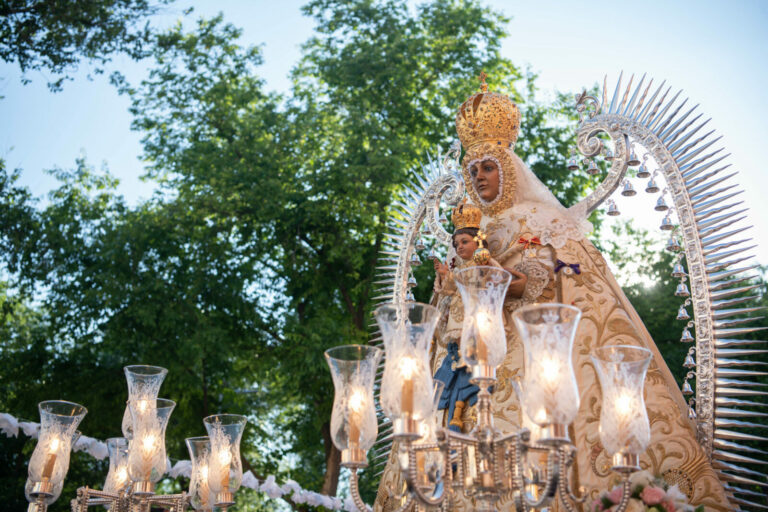 La Hermandad de la Virgen del Prado de Ciudad Real celebra este miércoles su segunda cena benéfica, en favor de la Asociación VivELA