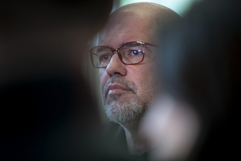 Sordo pide a la izquierda «hablar menos de partidos y más de los problemas de la gente» ante el acto de Rufián y Montero