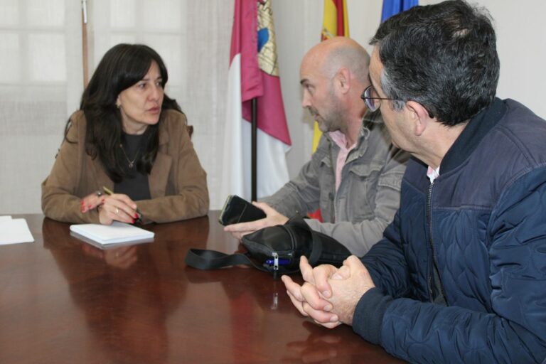 El Gobierno de Castilla-La Mancha muestra su apoyo a los proyectos impulsados por la hermandad de la Santa Cena de Ciudad Real