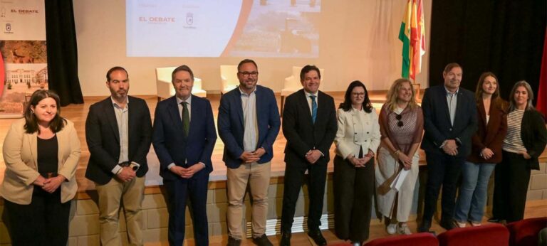 Valverde anuncia en Tomelloso ayudas de la Diputación de Ciudad Real para contribuir a paliar los efectos de la plaga de conejos en la provincia