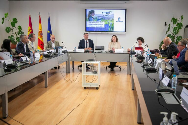 El Consejo Regional de FP avala el carácter dual y la apuesta por la cohesión territorial de la futura Ley de Formación Profesional de Castilla-La Mancha