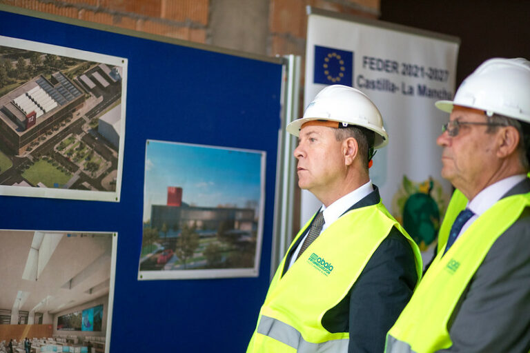 El Gobierno de Castilla-La Mancha visita las obras de construcción del nuevo edificio del 1-1-2, que multiplicará por cuatro su capacidad actual