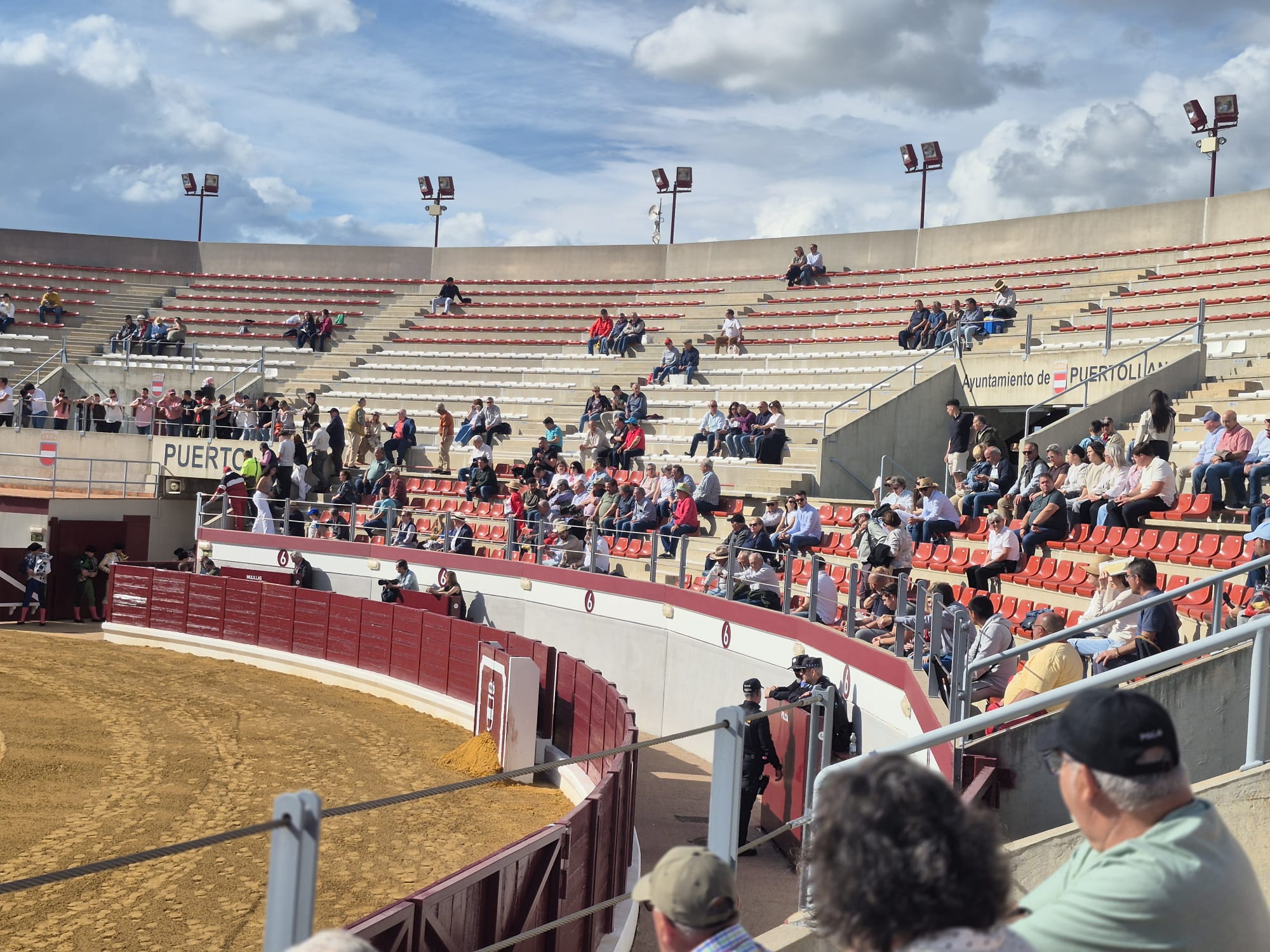 Antitaurinos se congratulan del «rotundo fracaso» de la corrida de toros de Puertollano tras gastar 90.000 euros