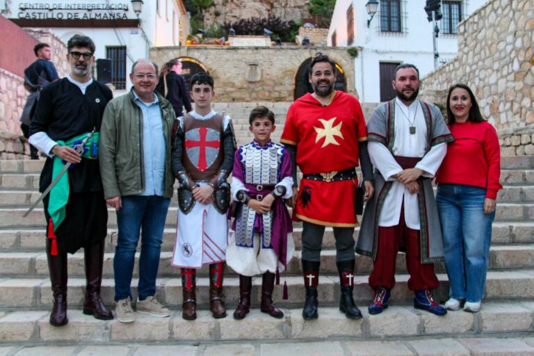 Núñez incide en la necesidad de premiar económicamente a las fiestas declaradas de Interés Turístico en Castilla-La Mancha