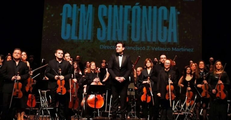 La Orquesta CLM Sinfónica lleva este viernes décadas de cine al teatro de Valdepeñas