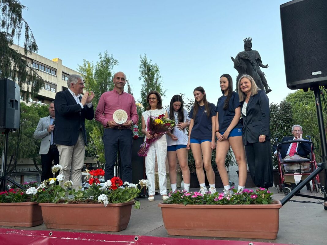 Ciudad Real reconoce la trayectoria de Emiliano Sánchez de Moya y la solidaridad del voluntariado juvenil de Marianistas (3)