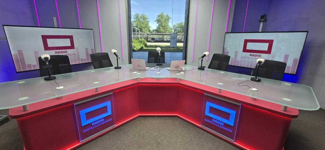 Estudio Juan Ramón Levia de Radio Castilla-La Mancha (2)