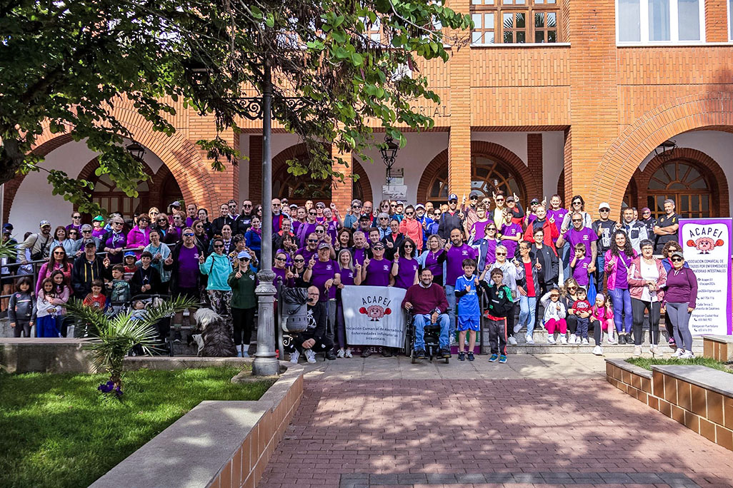 Foto de familia a la salida de la Plaza del Ayuntamiento
