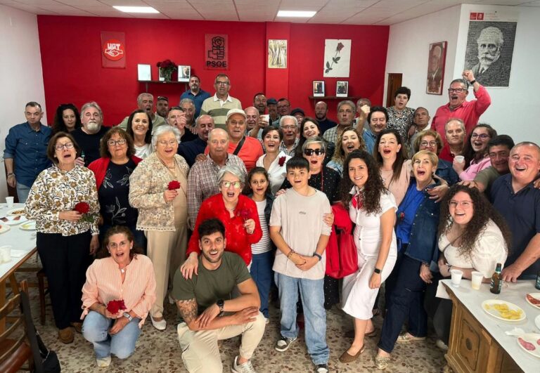 El PSOE de Abenójar celebra el Primero de Mayo junto a vecinos y vecinas con la participación de Isabel Rodríguez