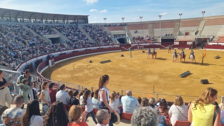 Más de 3.000 personas disfrutaron en Puertollano del espectáculo ecuestre “El arte de Andalucía a caballo”