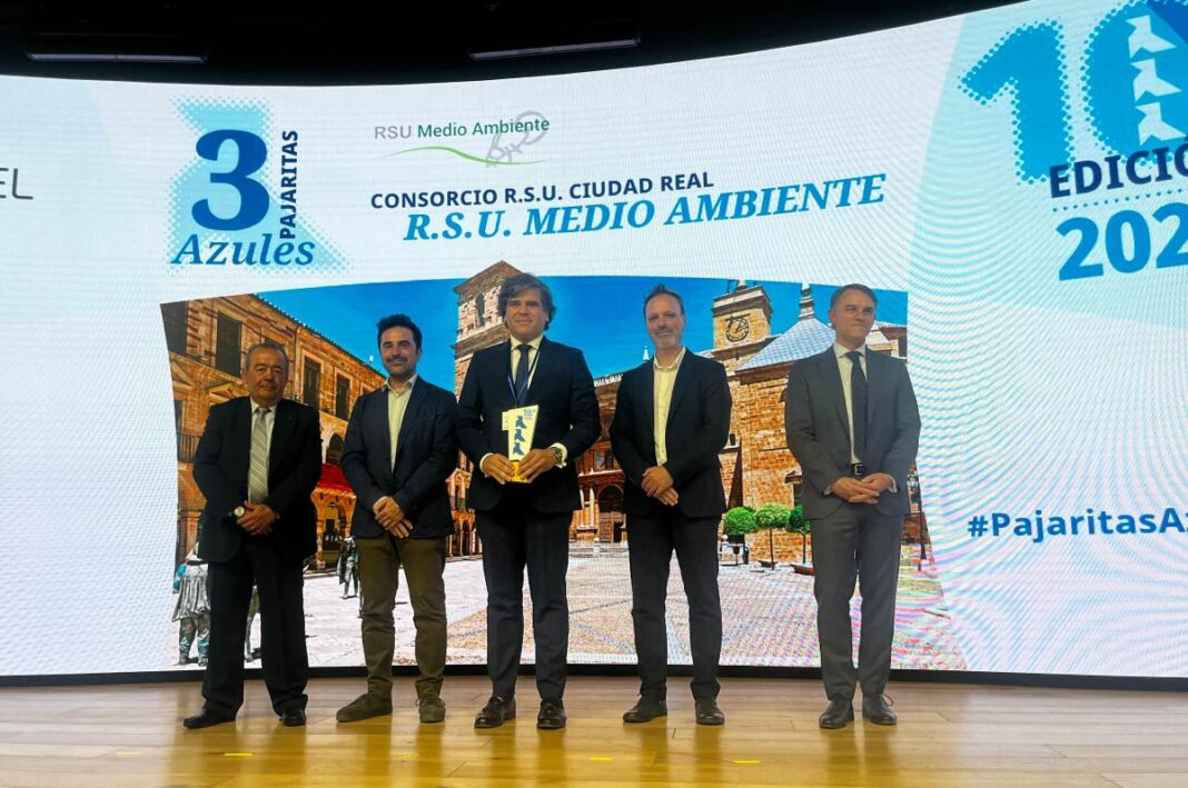 recogida escenario-pajaritas azules 2026